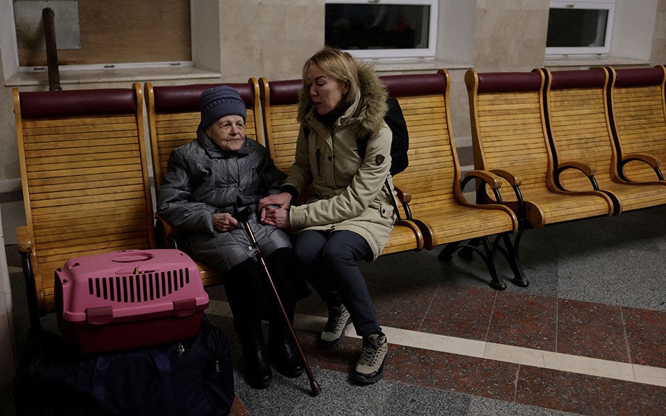 Φεύγουν οι ασθενείς από τα νοσοκομεία της Χερσώνας