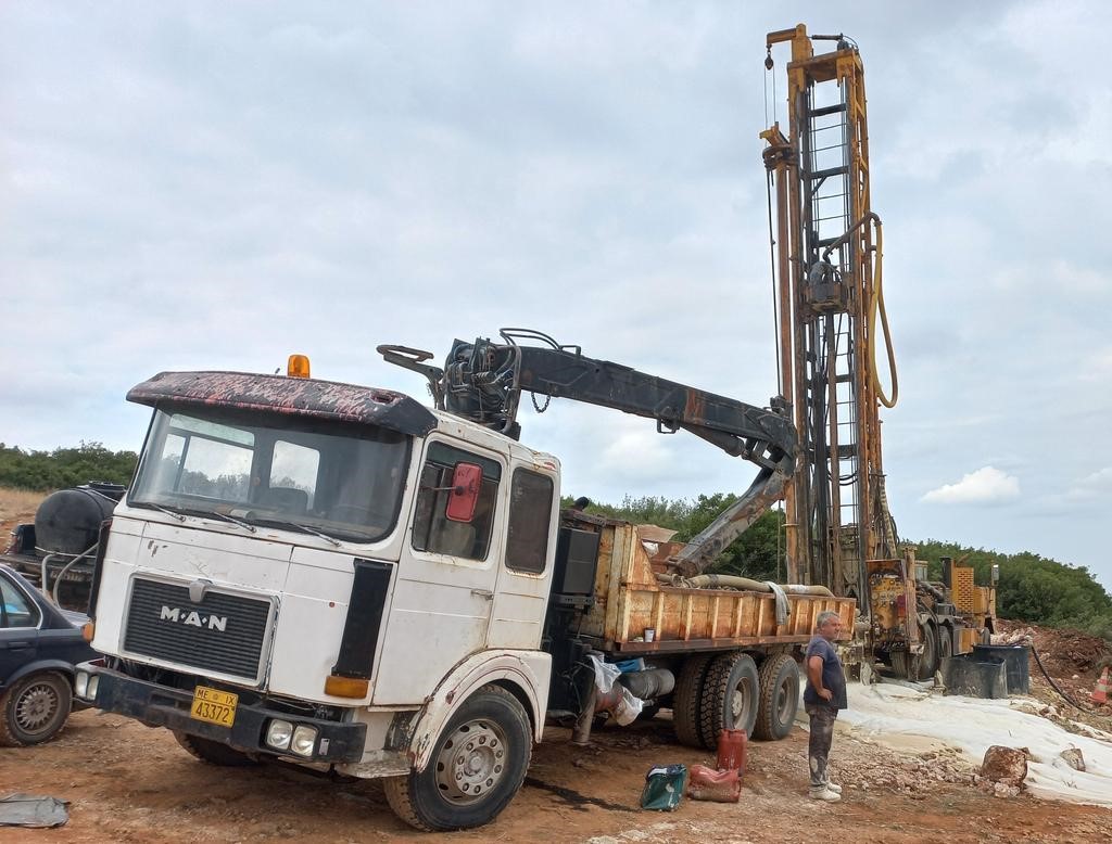 Δεκατρείς οικισμοί υδρεύονται με νέα γεώτρηση