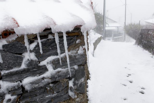 Έως και 13℃ έπεσε η θερμοκρασία στη βόρεια Ελλάδα