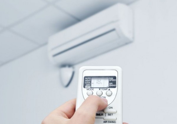 Μπόνους και "πέναλτι" στο Δημόσιο για εξοικονόμηση ενέργειας