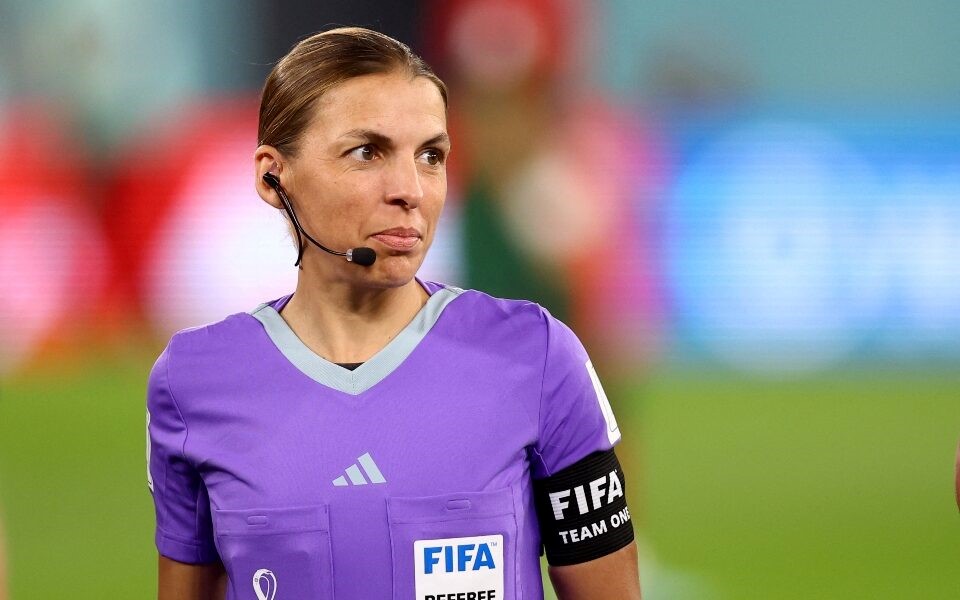 Η πρώτη γυναίκα που θα σφυρίξει αγώνα Μουντιάλ