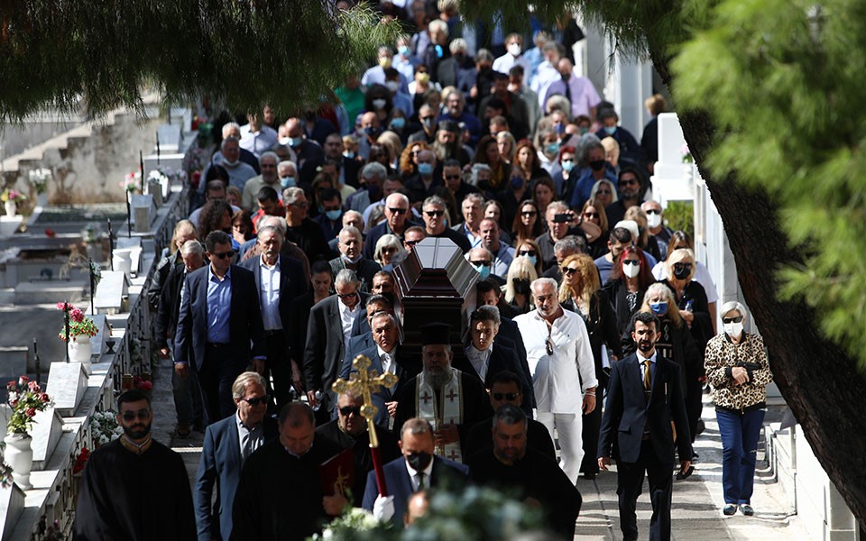 Σε κλίμα συγκίνησης το "τελευταίο αντίο"