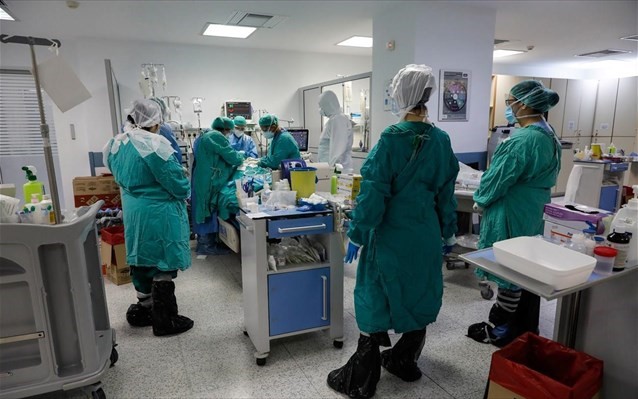 2.919 κρούσματα, 31 θάνατοι, 369 διασωληνωμένοι