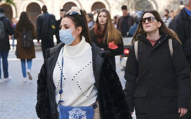 Τα σενάρια για Πάσχα, άρση μέτρων και σχολεία