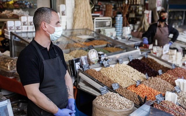 Με γάντια τα ψώνια από τη Δευτέρα