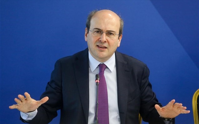 Χατζηδάκης: Μόνο ένας τρελός θα έπαιρνε τη ΔΕΗ