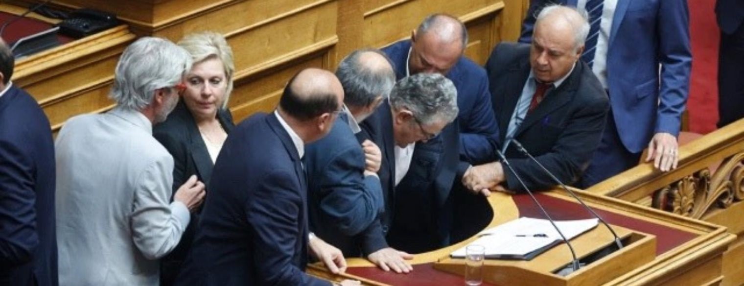 Κουτσούμπας: Ένιωσε δυσφορία λόγω μέσης στη Βουλή (video)
