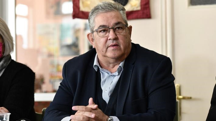 Επίσκεψη Κουτσούμπα στο μπλόκο της Νίκαιας