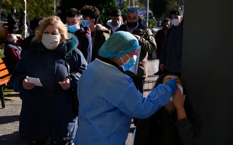 18.592 νέα κρούσματα, 66 θάνατοι, 642 διασωληνωμένοι