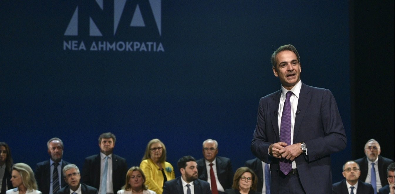 Τέλος οι μεγάλες συγκεντρώσεις στην προεκλογική εκστρατεία