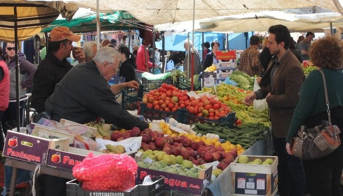 Η λειτουργία των λαικών αγορών του Σαββάτου 15 Αυγούστου
