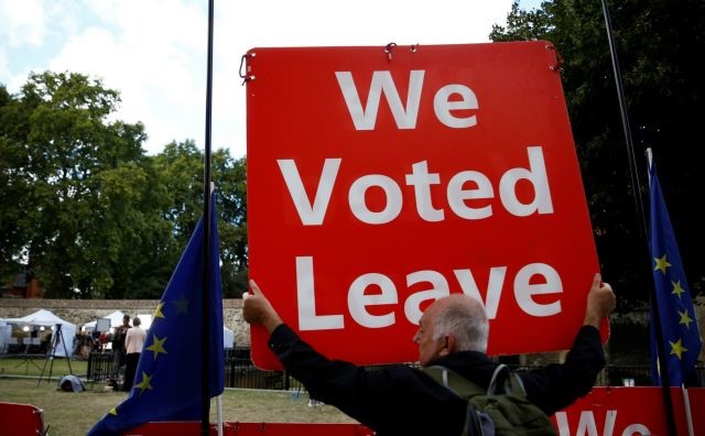 «Όχι» σε άτακτο brexit από τη Βουλή των Λόρδων