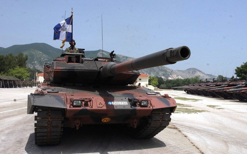 Στο προσκήνιο τα άρματα μάχης Leopard