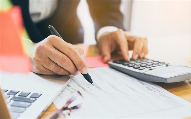 Τι πρέπει να πληρωθεί τώρα, τι αναστέλλεται