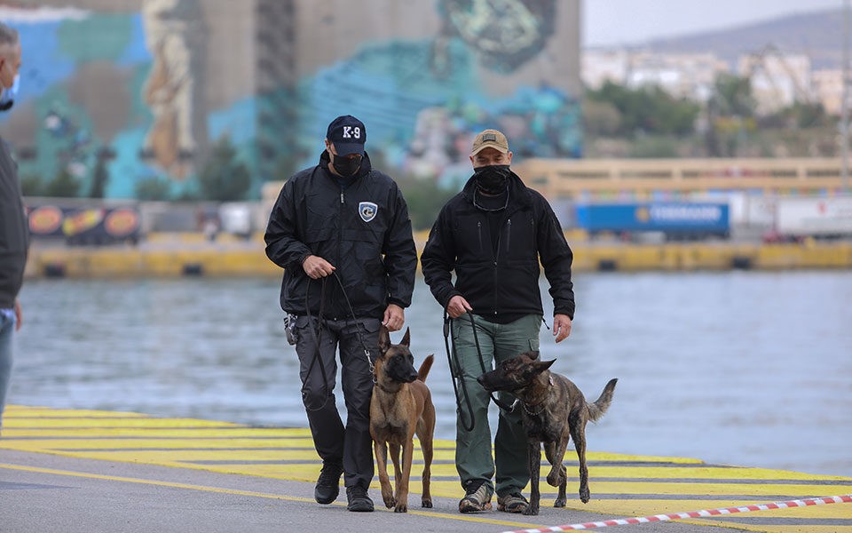 Συνελήφθη 42χρονος για παιδική πορνογραφία