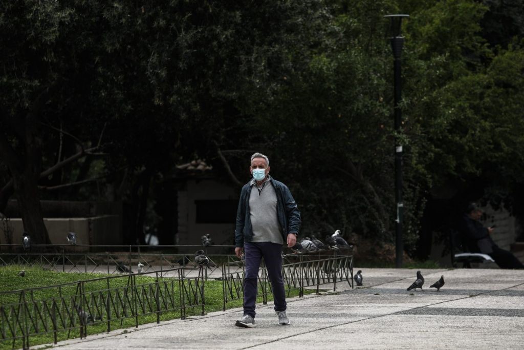 Παράταση lockdown και νέες περιοχές στο "βαθύ κόκκινο"