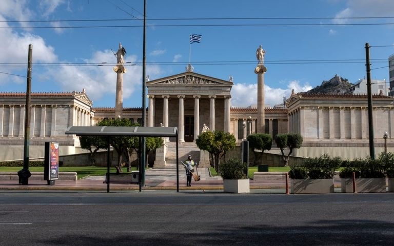 Α. Σκέρτσος: Ελεγχόμενο άνοιγμα με εμβολιασμούς