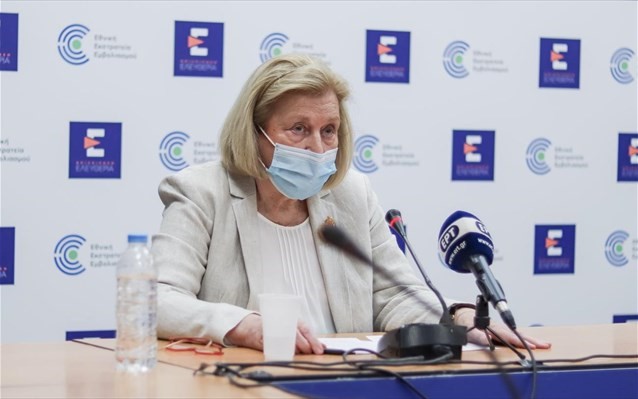 "Θα ζυγίσουμε πολύ το θέμα των εμβολιασμών στα παιδιά"