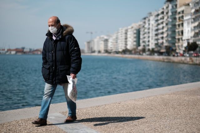 Ένα βήμα πριν το lockdown