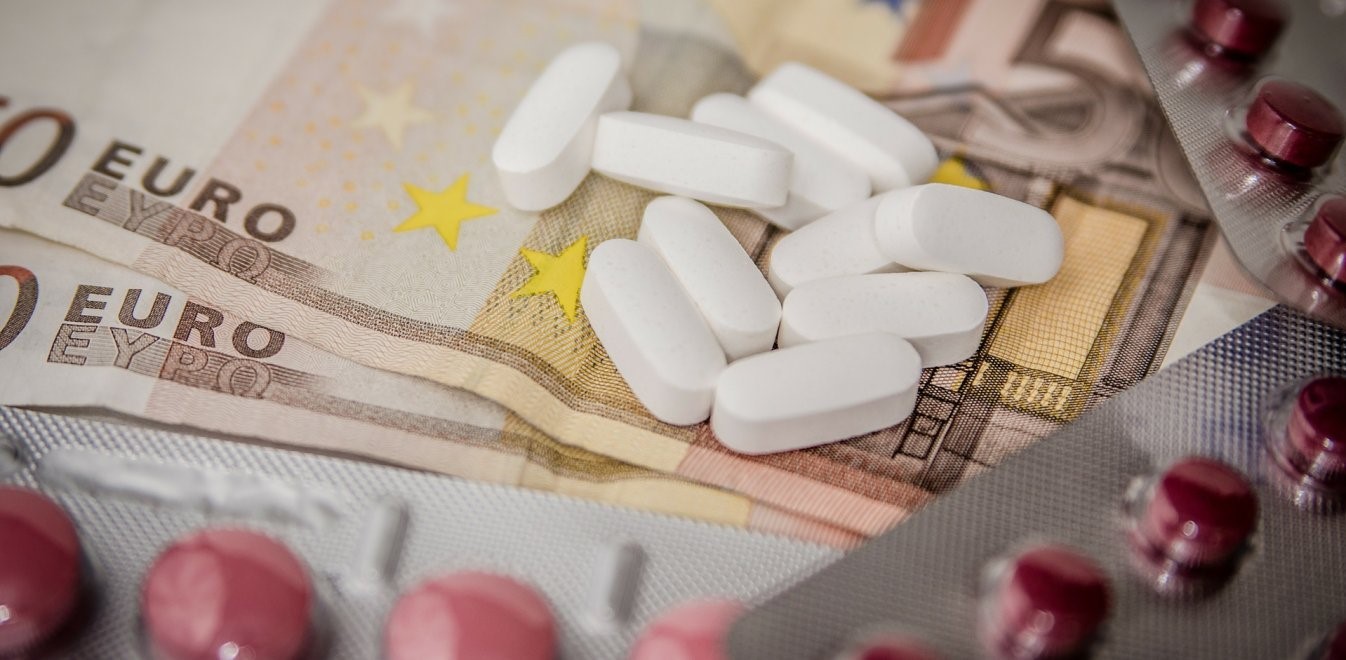 Tα ακριβά φάρμακα και στα φαρμακεία της γειτονιάς