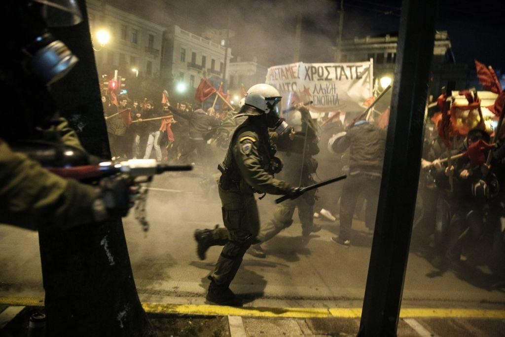 Ένταση και χημικά στην πορεία διαμαρτυρίας