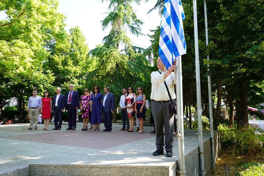 Στη Λάρισα αντιπροσωπεία της Μιραφλόρες του Περού