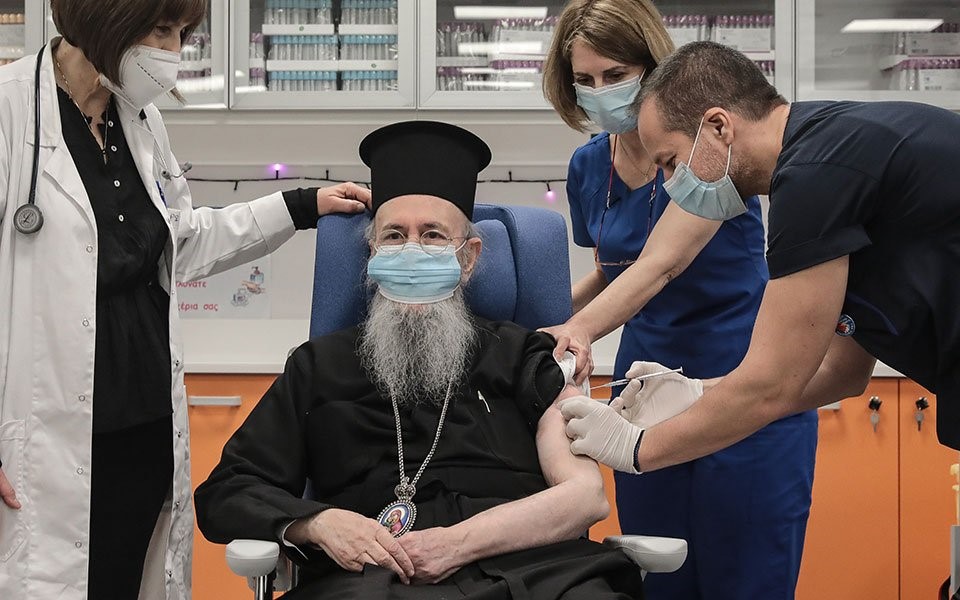 Ο πρώτος Μητροπολίτης που έκανε το εμβόλιο