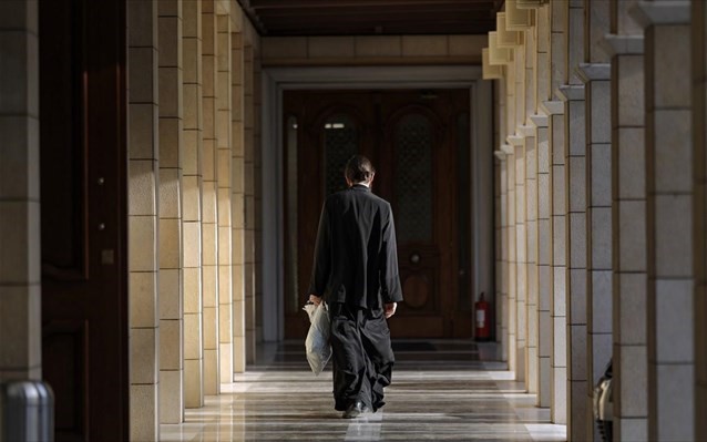 Στον εισαγγελέα σήμερα ο ιερέας