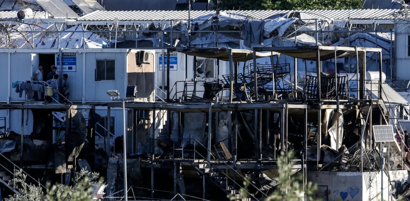 Επιφυλάξεις Κομισιόν για τα «κλειστά κέντρα» μεταναστών