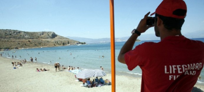 Δύο στους έξι δήμους χωρίς ναυαγοσώστες