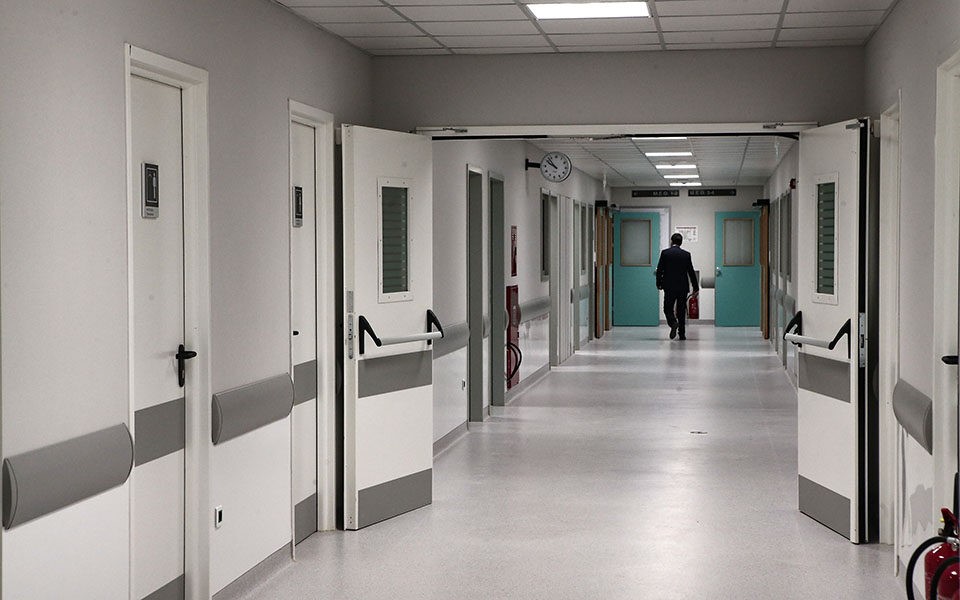Δοκιμάζονται οι αντοχές του συστήματος υγείας