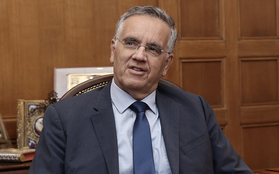 "Απαιτείται αλλαγή νοοτροπίας"