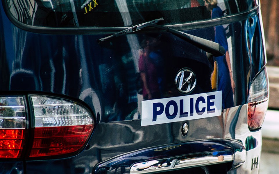 Εξάρθρωση σπείρας που εκβίαζε ηλικιωμένους