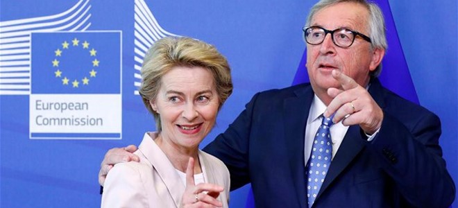 Παραδίδει τη σκυτάλη, κλείνει τους λογαριασμούς του