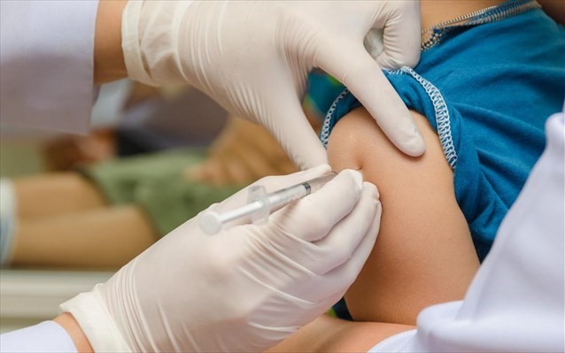 Εξετάζεται ο εμβολιασμός παιδιών 12-15 ετών