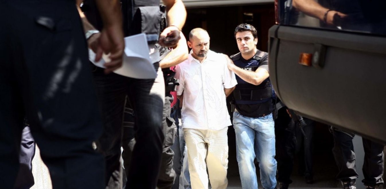 Eξέδωσε βιβλίο για τις αποδράσεις του