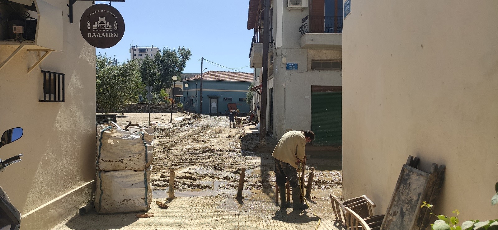 Χωρίς νερό και ρεύμα για όγδοη μέρα!