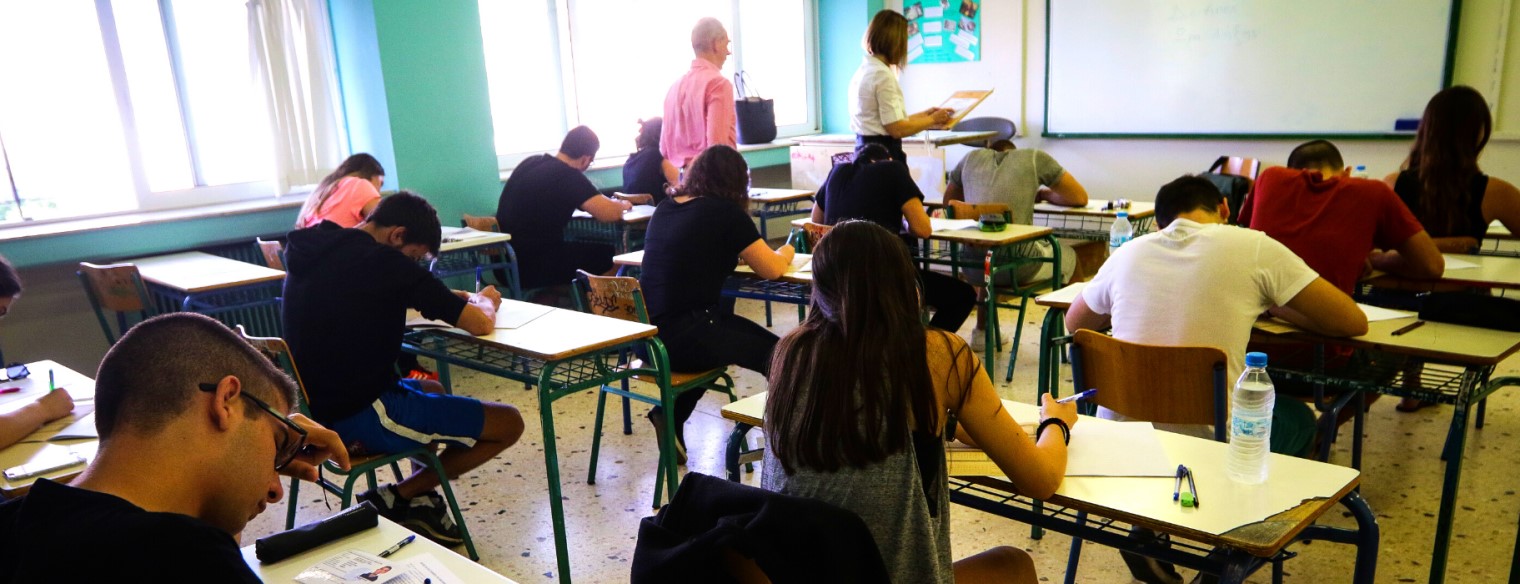 Παρέμβαση Ντογιάκου για την Τράπεζα Θεμάτων