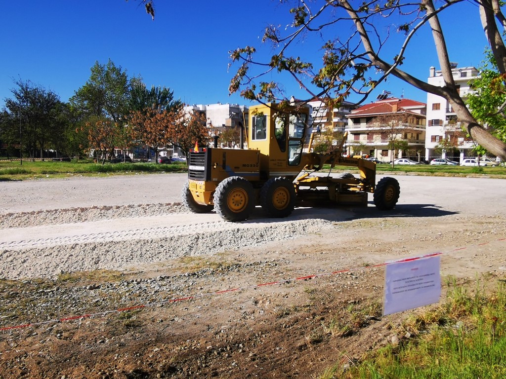 Bελτιώσεις στον χώρο στάθμευσης "Παπαστάθη"