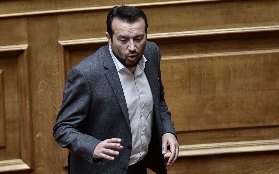 Μήνυση κατά της γραμματέως του Καλογρίτσα