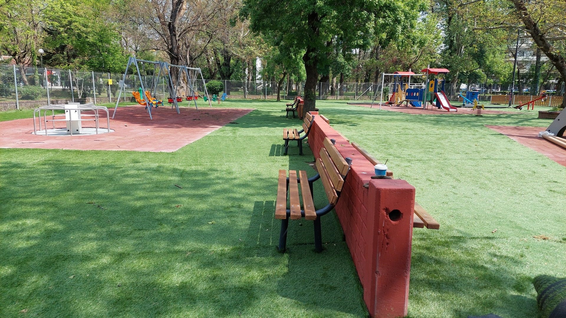 Ολοκληρώθηκε η νέα παιδική χαρά στο Παυσίλυπο