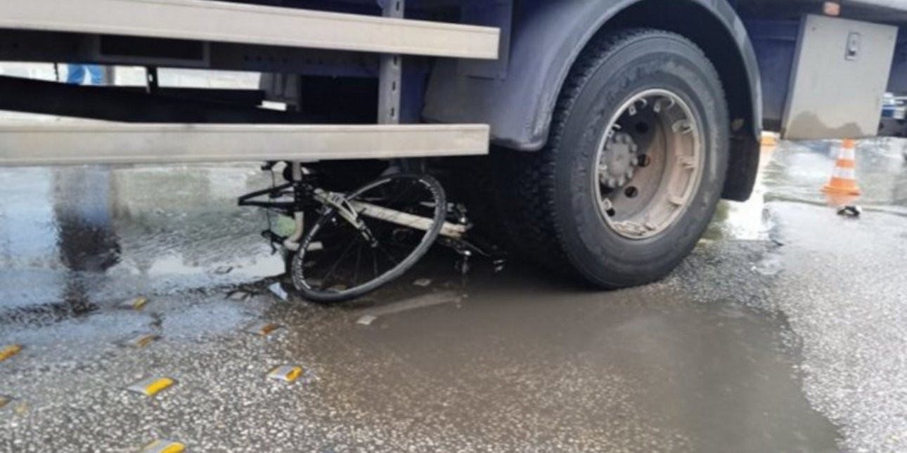 Νεκρή η ποδηλάτισσα που παρασύρθηκε από φορτηγό