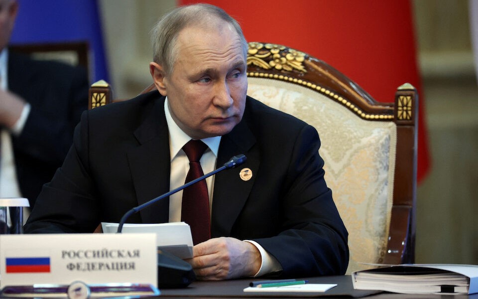 Ψευδείς οι ισχυρισμοί για τους "σωσίες" του Πούτιν