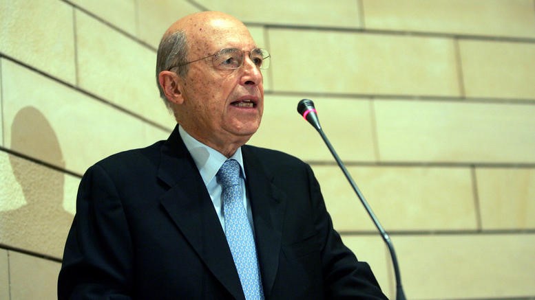 Σημίτης: "Δεν αποκλείω νέα Ίμια"