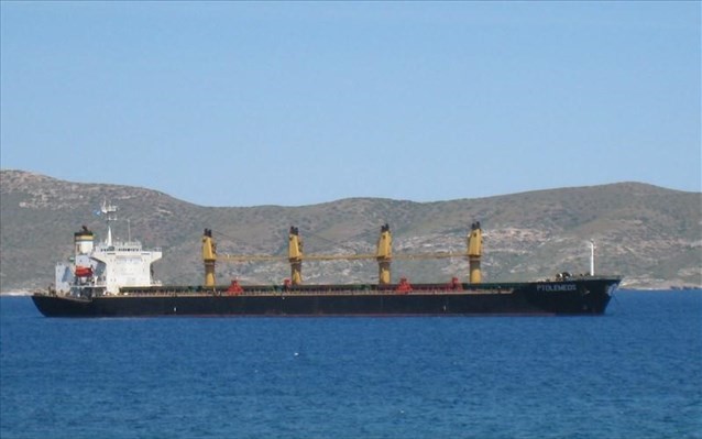 Αγωνία για Έλληνες ναυτικούς σε «ομηρία»