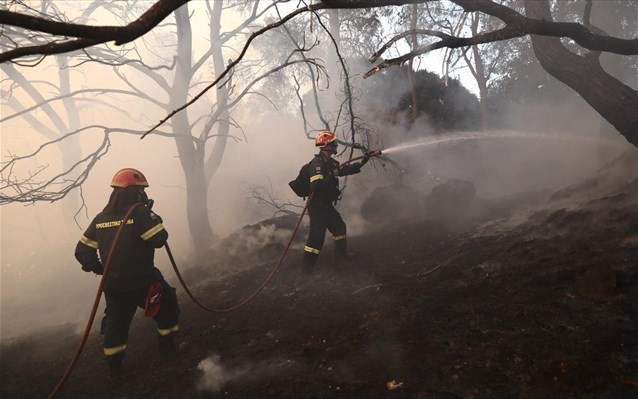 Σε ύφεση η πυρκαγιά στις Κεχριές