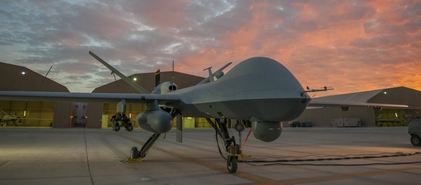 Δύο τάνκερ εναέριου ανεφοδιασμού στην αεροπορική βάση