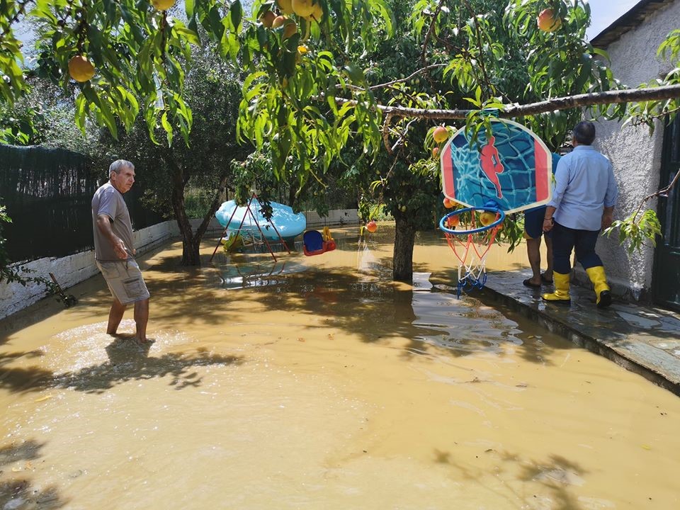 Σε κατάσταση έκτακτης ανάγκης Αρδάνι, Παλαιόπυργος, Ρίζωμα