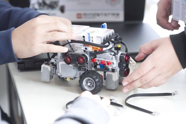 Ρομποτική από τα Τρίκαλα για 1821 σχολεία όλης της χώρας