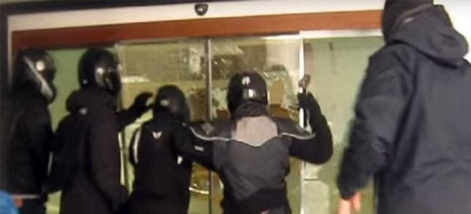 Επίθεση σε Δήμο της Αττικής